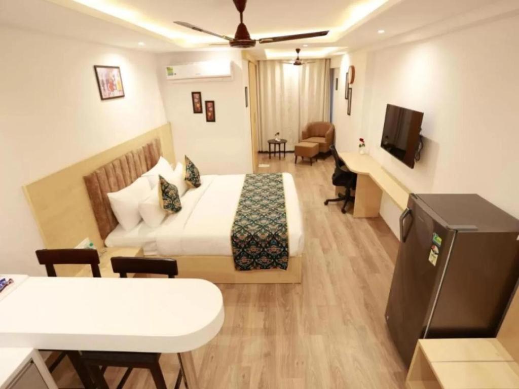 Diona Anukampa Suite With Pool Jaipur Bagian luar foto